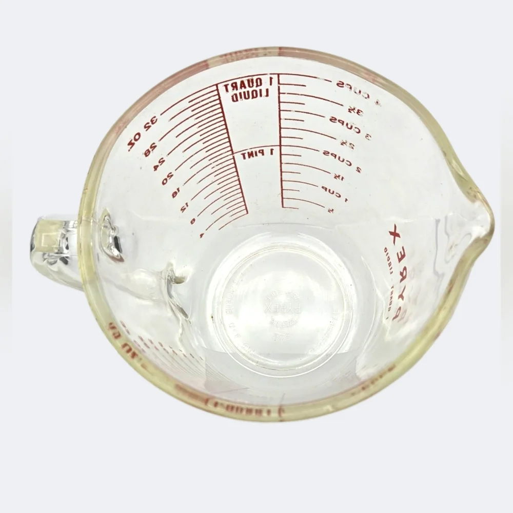 Vintage Pyrex 4 Cup D-Handle Measuring Cup # 532 Red Lettering 1 Quart C-B 1941